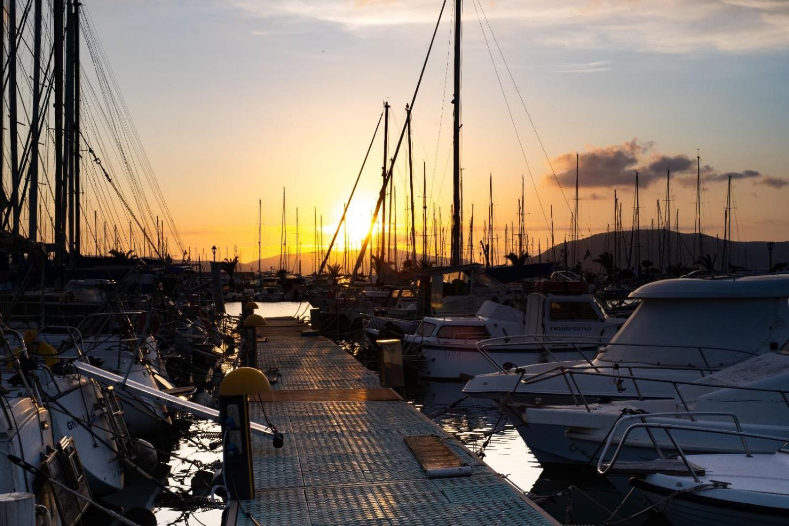 Hotel Houseboat Sardinia Alghero Esterno foto